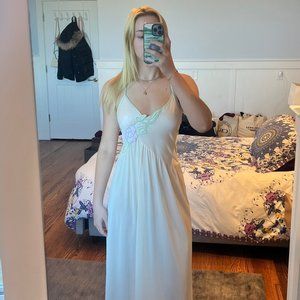 ** Vintage 70s Yolande slip dress **  one size nightgown/evening dress